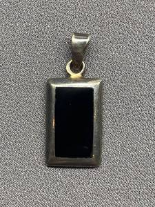 lot 52B image: Sterling Silver 925 Onyx Pendant