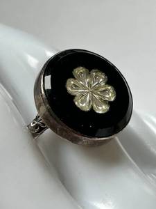 lot 13X image: Vintage Sterling Silver Carved Design Ring