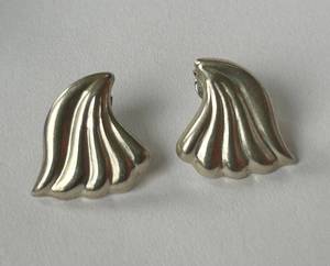 lot 28X image: Vintage Sterling Silver Earrings