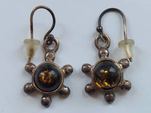 lot 35X image: Vintage Sterling Silver Earrings with Amber