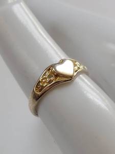 lot 75X image: Sterling Silver Heart Ring