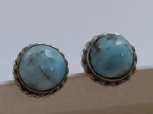 lot 100X image: Sterling Silver Blue Stone Stud Earrings