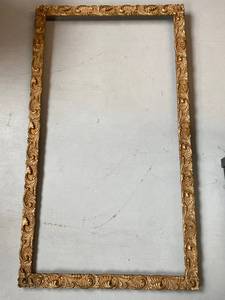 lot 10J image: Ornate Gold Foliage Picture Frame Vintage Decor