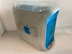 lot 35E image: Apple Power Mac G3 Blue and White Vintage Desktop - Untested, no cord