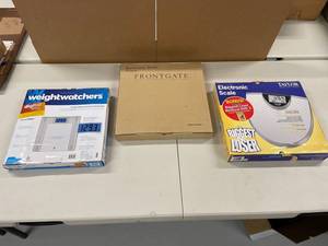 lot 69E image: Weight Watchers, Taylor, & Frontgate Scales Lot