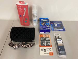 lot 30Z image: Mixed Lot Quip Toothbrush, Gillette Blades, More