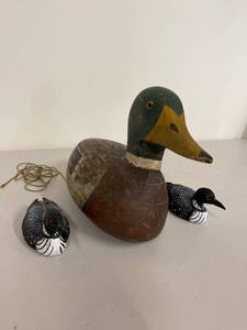 lot 34Z image: Vintage Wooden Duck Decoy and Loon Figures Set