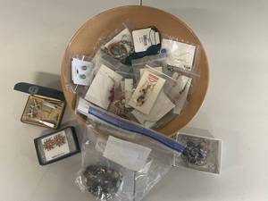 lot 3K image: Mixed Jewelry Lot Earrings and Bracelets Assorted Styles