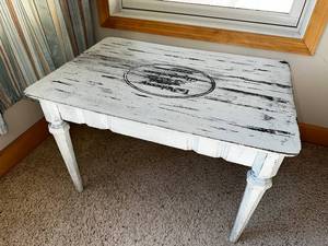 lot 4L image: Vintage Shabby Chic Coffee Table with Distressed Finish