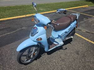 lot 6 image: 2008 Kymco