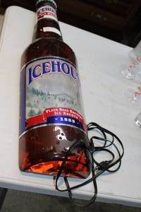 lot 22 image: Light up Icehouse Brewing Advertising