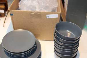 lot 38 image: Set of Ikea Dishes
