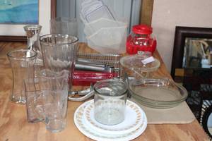 lot 43 image: Kitchen Items Plates Glassware grinder etc