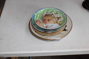 lot 47 image: Collectible Plate Collection Rockwell, Frances Hook etc