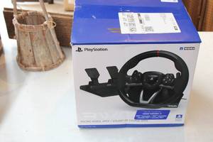 lot 51 image: PlayStation Racing Wheel from Apex