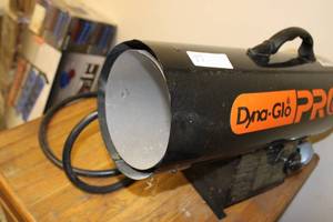 lot 77 image: Dyna Glo Pro Space Heater