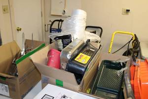 lot 87 image: Painting Supplies Trays, plastic  etc