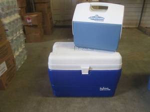lot 26 image: (EW5) 2 Igloo Coolers - Legend 60 a...