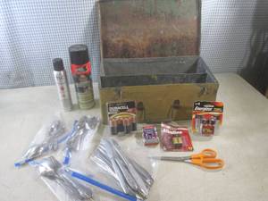 lot 57 image: (EW3) Vintage Metal Box 16 x 9 x ...