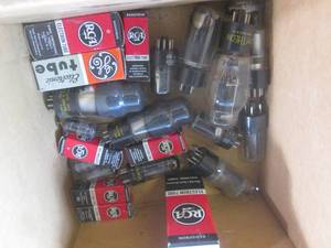 lot 101 image: (BS) Assorted Vacuum Tubes - Untest...