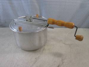 lot 118 image: (CSB) Whirly-Pop Stove-Top Popcorn ...