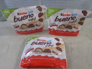 lot 215 image: (B-1) 3 Share Pack Bags Kinder Buen...