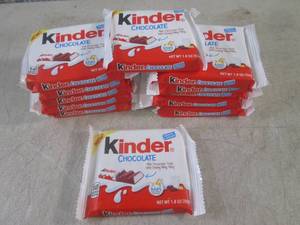 lot 219 image: (B-1) 12 Kinder Chocolate Candy Bar...