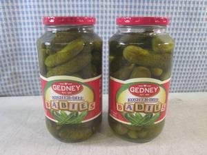lot 223 image: (C-3) 2 Jars of Gedney Kosher Dill ...