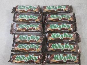 lot 234 image: (B-1) 12 Milky Way Candy Bars Past ...