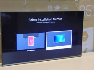 lot 13 image: LG 43 4K UHD Smart TV 2160p webOS, 43UQ7070ZUD