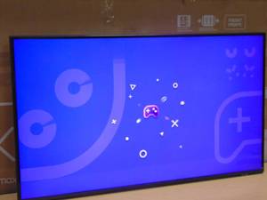 lot 43 image: Samsung UN43DU7000FXZA 43 LED 4K Crystal UHD HDR, 3840x2160, 60Hz, WiFi Scratch