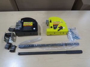 lot 10 image: Central Machinery Manual Metal ShrinkerStretcher Combo Kit - Model 95062