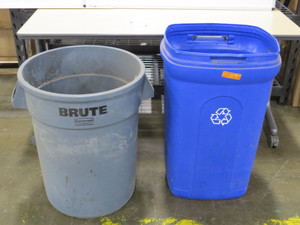 lot 28 image: Mixed Lot of TrashRecycling Containers
