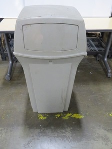 lot 29 image: Rubbermaid Commercial Trash Container