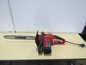 lot 56 image: Homelite Electric Chainsaw - Model UT43123