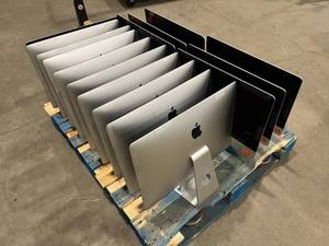 lot 10 image: Pallet of 16 IMacs (565233) NO HARD DRIVESOS. Does Power On,Unsure if There are any other Issues, Check Description