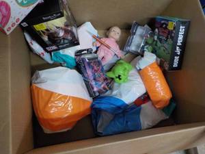 lot 23 image: Summer Toys...