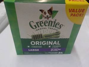 lot 64 image: Greenies Value Pack Dog Dental Trea...