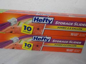 lot 80 image: 2 boxes Hefty Jumbo 2.5 gallon Stor...