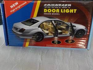 lot 125 image: COUATGSY Door Light...