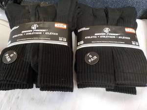 lot 160 image: 12 pair Wear Proof Athletic Socks s...