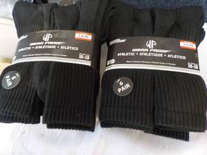 lot 161 image: 12 pair Wear Proof Athletic Socks s...