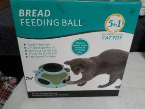 lot 185 image: Bread Feeding Ball 5 in 1 Cat Toy...