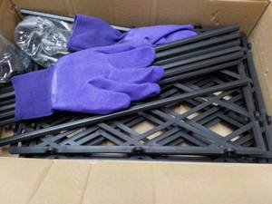 lot 221 image: 6 panels Decorative Garden Fence wi...