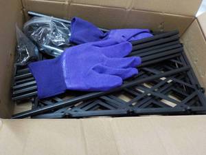 lot 222 image: 6 panels Decorative Garden Fence wi...