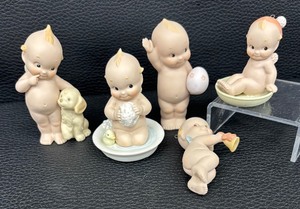 lot 79 image: Collection of Five Collectible Jesco and Enesco Kewpie Porcelain  Dolls including Enesco Kewpie Figurine Kewpie Bath Time