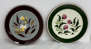 lot 82 image: Vintage Stangl Pottery Golden Harvest Platte & Vintage Stangl Thistle Platter
