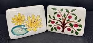 lot 65 image: Pair of Vintage Mid-Century Stangl Pottery Trinket Boxes