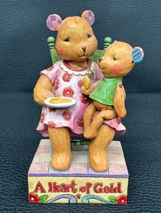 lot 109 image: Jim Shore Heartwood Creek Heart of Gold Bear Figurine