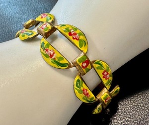lot 24G image: Vintage Hand-Painted Cuban Bracelet